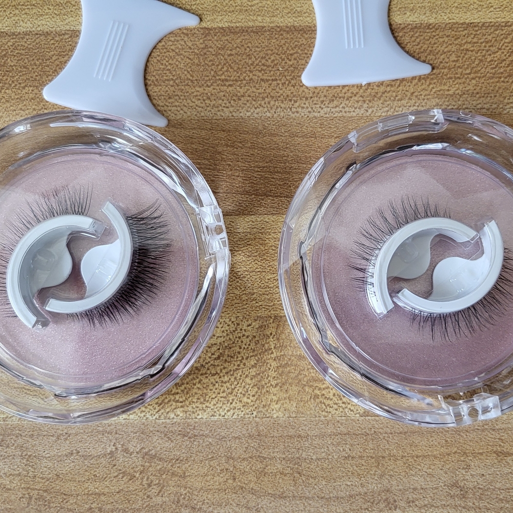 Luxurious self-adhesive False Eyelashes Set NEW